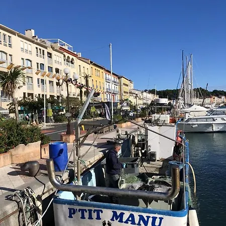Apartment With One Bedroom In Portvendres With Wonderful Sea View And Furnished Balcony 50 M From The Beach Apartamento *